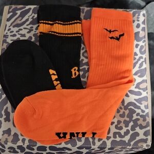 3/$15 SALE 👑 NWOT Victoria's Secret PINK Halloween Crew Socks